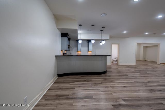 15407 Crystal Springs Way, Louisville, KY 40245