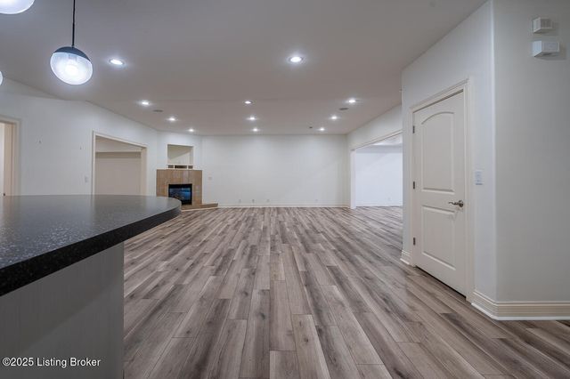 15407 Crystal Springs Way, Louisville, KY 40245