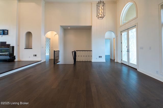 15407 Crystal Springs Way, Louisville, KY 40245