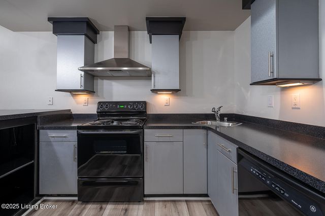 15407 Crystal Springs Way, Louisville, KY 40245