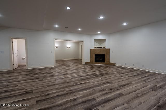 15407 Crystal Springs Way, Louisville, KY 40245