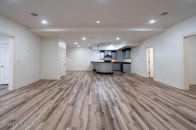 15407 Crystal Springs Way, Louisville, KY 40245