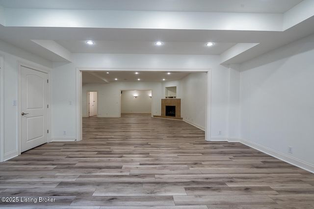 15407 Crystal Springs Way, Louisville, KY 40245