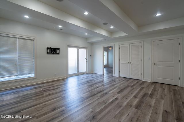 15407 Crystal Springs Way, Louisville, KY 40245