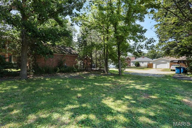 401 S Buchanan Street, Edwardsville, IL 62025