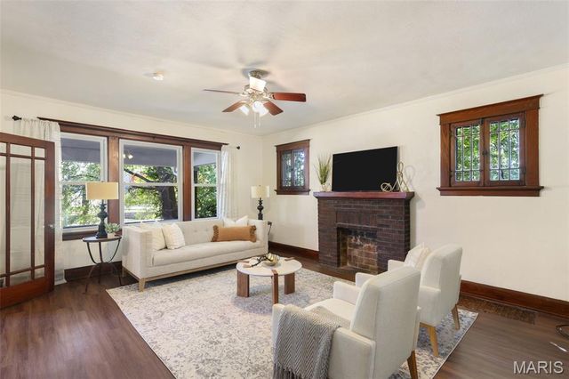 401 S Buchanan Street, Edwardsville, IL 62025