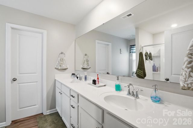 3140 Treyson Drive, Denver, NC 28037
