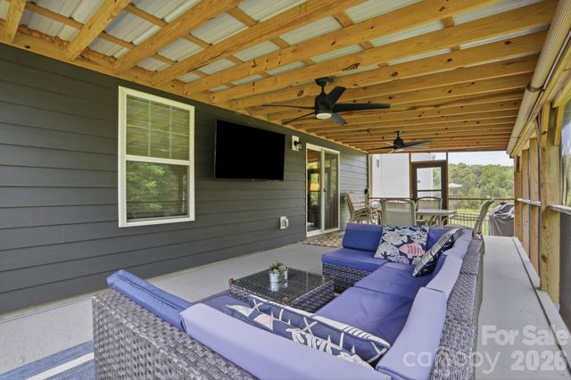 3140 Treyson Drive, Denver, NC 28037