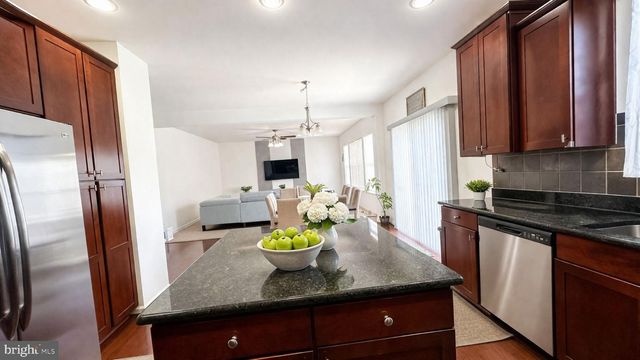 146 CEDAR MOUNTAIN DR, Stephens City, VA 22655
