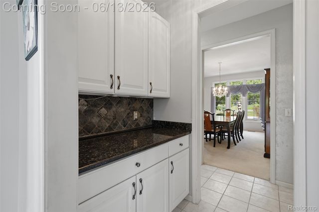 2935 Ivy Hill Drive, Commerce Charter Township, MI 48382