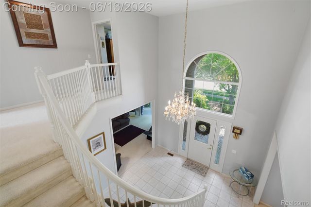 2935 Ivy Hill Drive, Commerce Charter Township, MI 48382