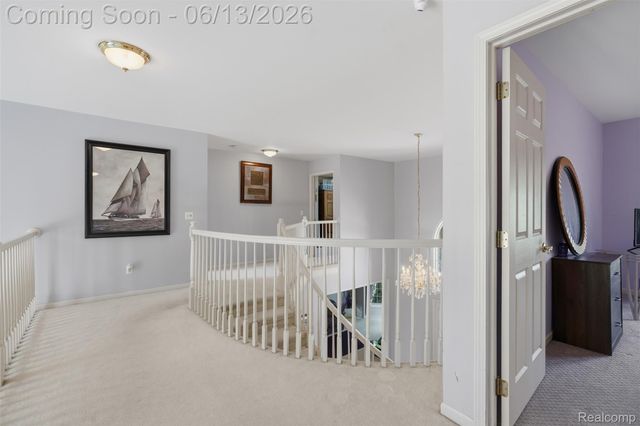 2935 Ivy Hill Drive, Commerce Charter Township, MI 48382
