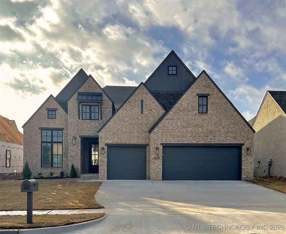 5820 E 127th Street S, Tulsa, OK 74008