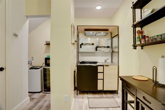 2403 Jackson Street C, Houston, TX 77004