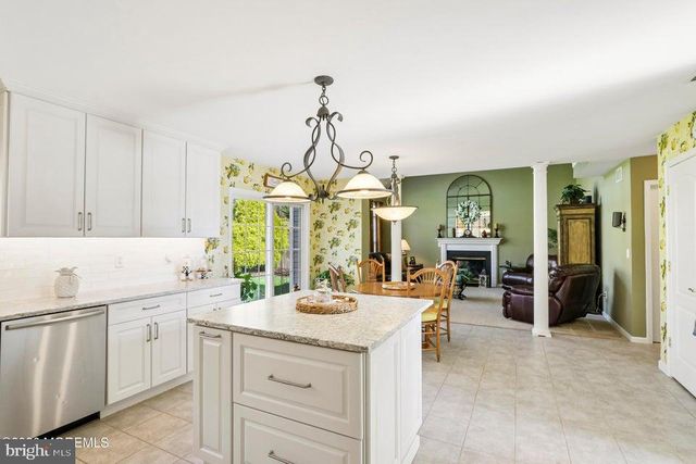 21 ORCHID LA, Barnegat, NJ 08005