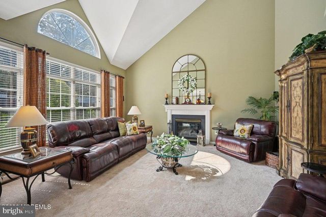 21 ORCHID LA, Barnegat, NJ 08005