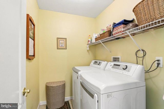 21 ORCHID LA, Barnegat, NJ 08005
