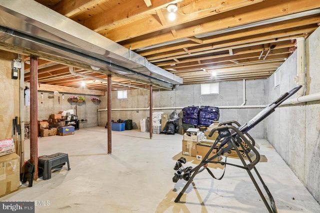 21 ORCHID LA, Barnegat, NJ 08005