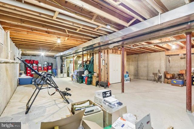 21 ORCHID LA, Barnegat, NJ 08005