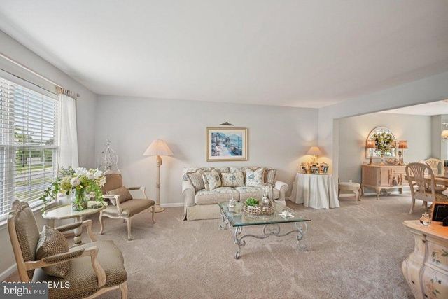 21 ORCHID LA, Barnegat, NJ 08005