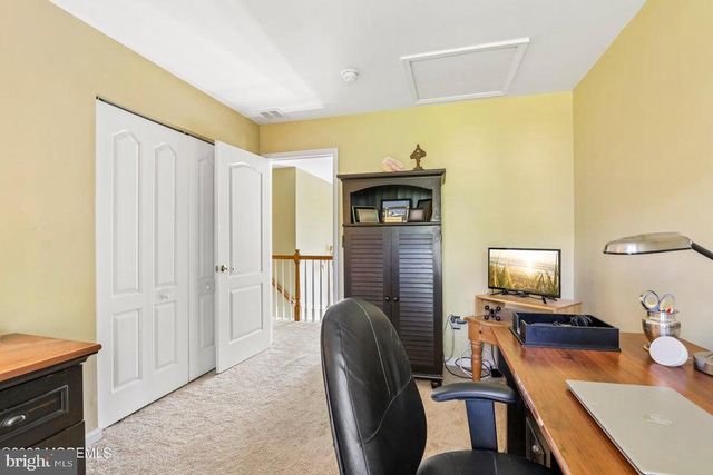 21 ORCHID LA, Barnegat, NJ 08005