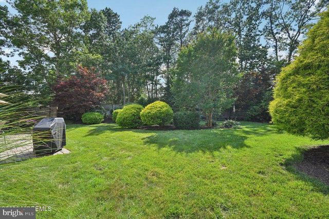 21 ORCHID LA, Barnegat, NJ 08005