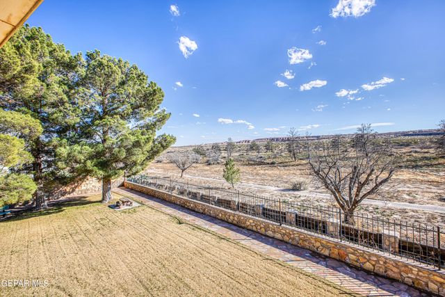 204 MORNING STAR Road, Santa Teresa, NM 88008