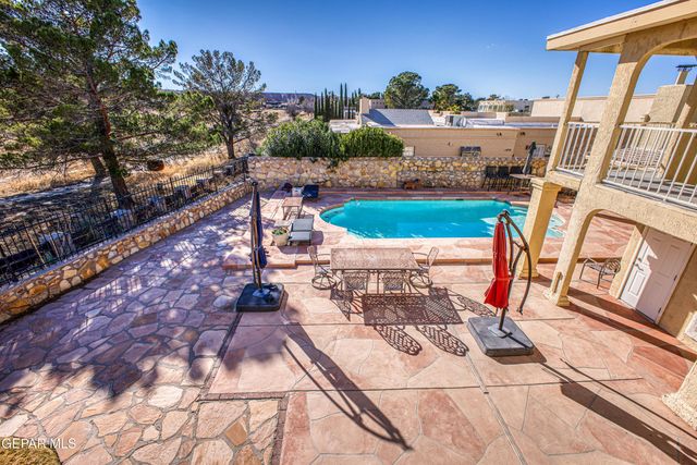 204 MORNING STAR Road, Santa Teresa, NM 88008