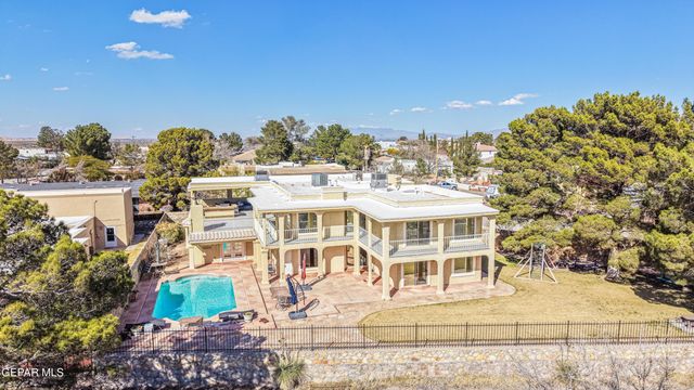 204 MORNING STAR Road, Santa Teresa, NM 88008