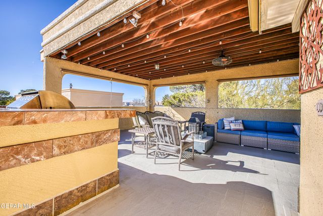 204 MORNING STAR Road, Santa Teresa, NM 88008