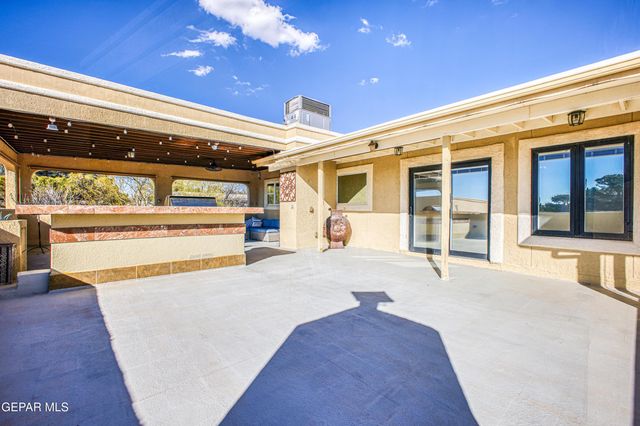 204 MORNING STAR Road, Santa Teresa, NM 88008