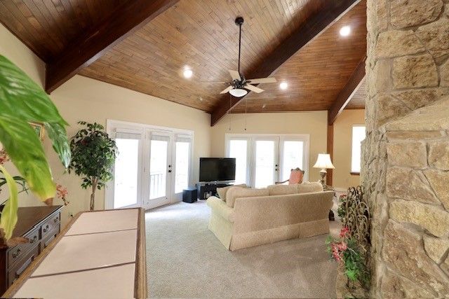 120 Sceptre Drive, Rockwall, TX 75032