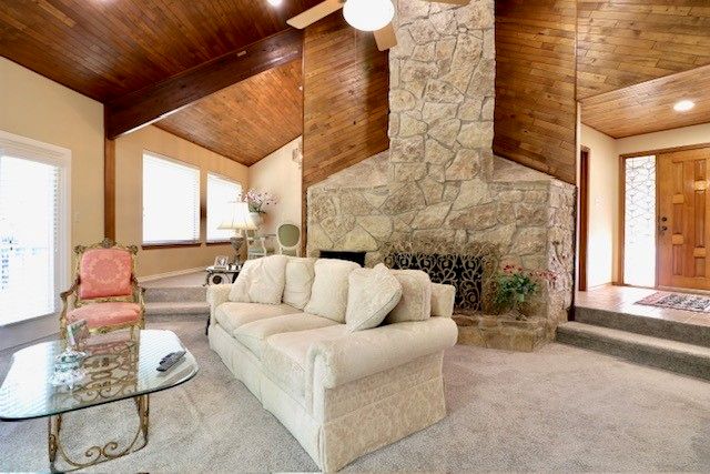 120 Sceptre Drive, Rockwall, TX 75032