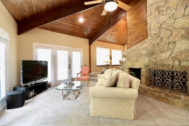 120 Sceptre Drive, Rockwall, TX 75032