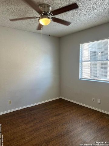 5609 Lochmoor Unit 1, San Antonio, TX 78244