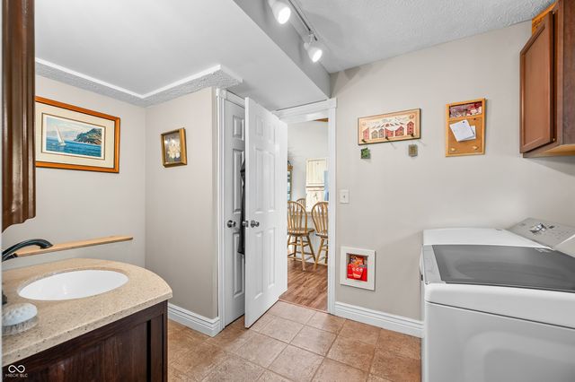 6517 Snug Harbour Lane, Unionville, IN 47468