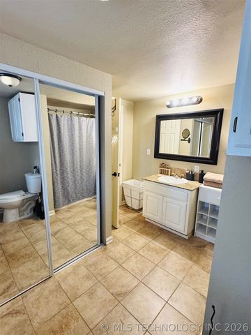 1717 W Center Street, Collinsville, OK 74021