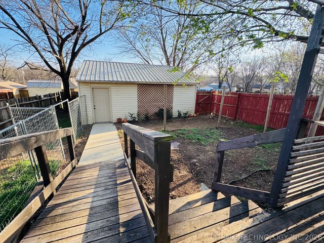 1717 W Center Street, Collinsville, OK 74021