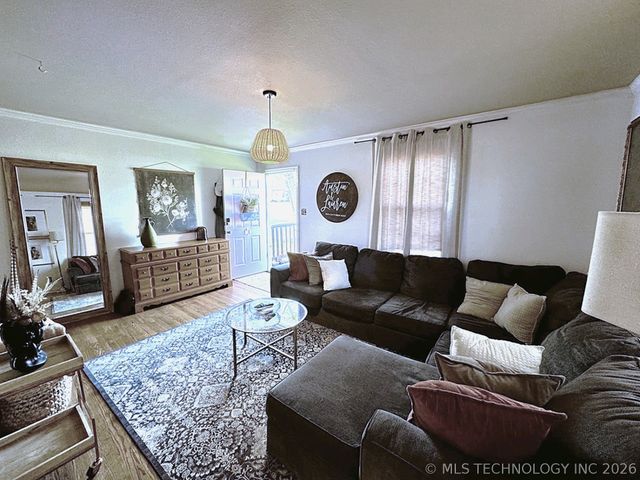 1717 W Center Street, Collinsville, OK 74021