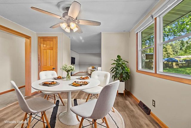 W5117 Strawberry Hill DRIVE, Elkhorn, WI 53121