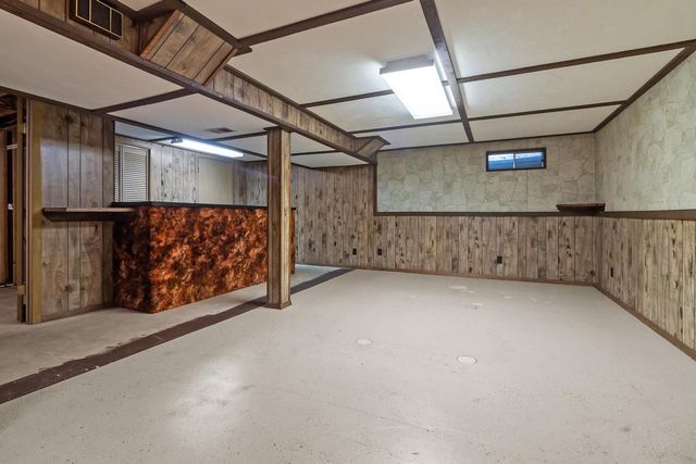 W5117 Strawberry Hill DRIVE, Elkhorn, WI 53121