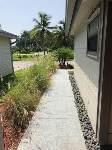 2555 Bedford Mews Drive, Wellington, FL 33414