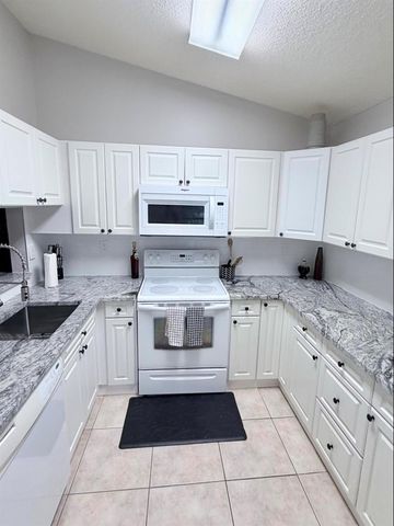 2555 Bedford Mews Drive, Wellington, FL 33414