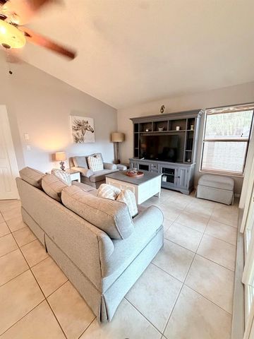 2555 Bedford Mews Drive, Wellington, FL 33414