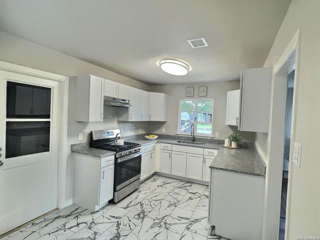 338 Brettonwood, San Antonio, TX 78218