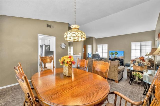 75179 Santa Fe Trail, Palm Desert, CA 92211