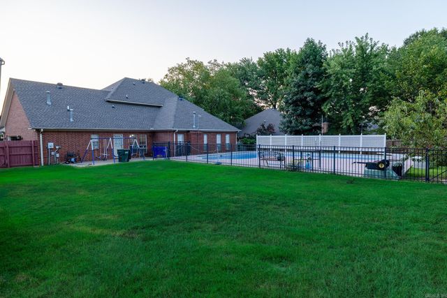 1810 Royal Drive, Conway, AR 72034