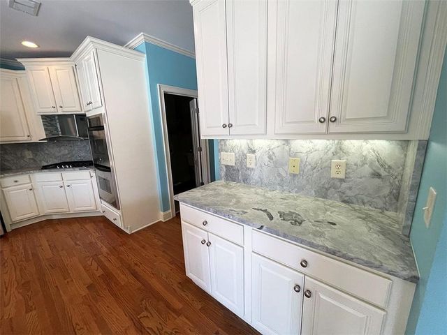 300 Towne Overlook Circle, Canton, GA 30114