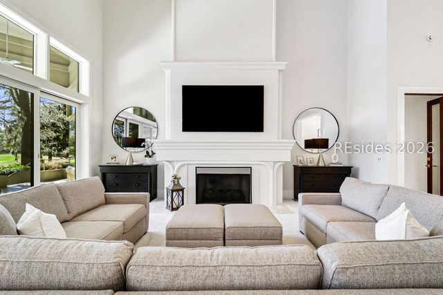 6 Dalton Ct, Hilton Head Island, SC 29928