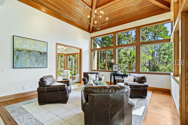 6 Dalton Ct, Hilton Head Island, SC 29928